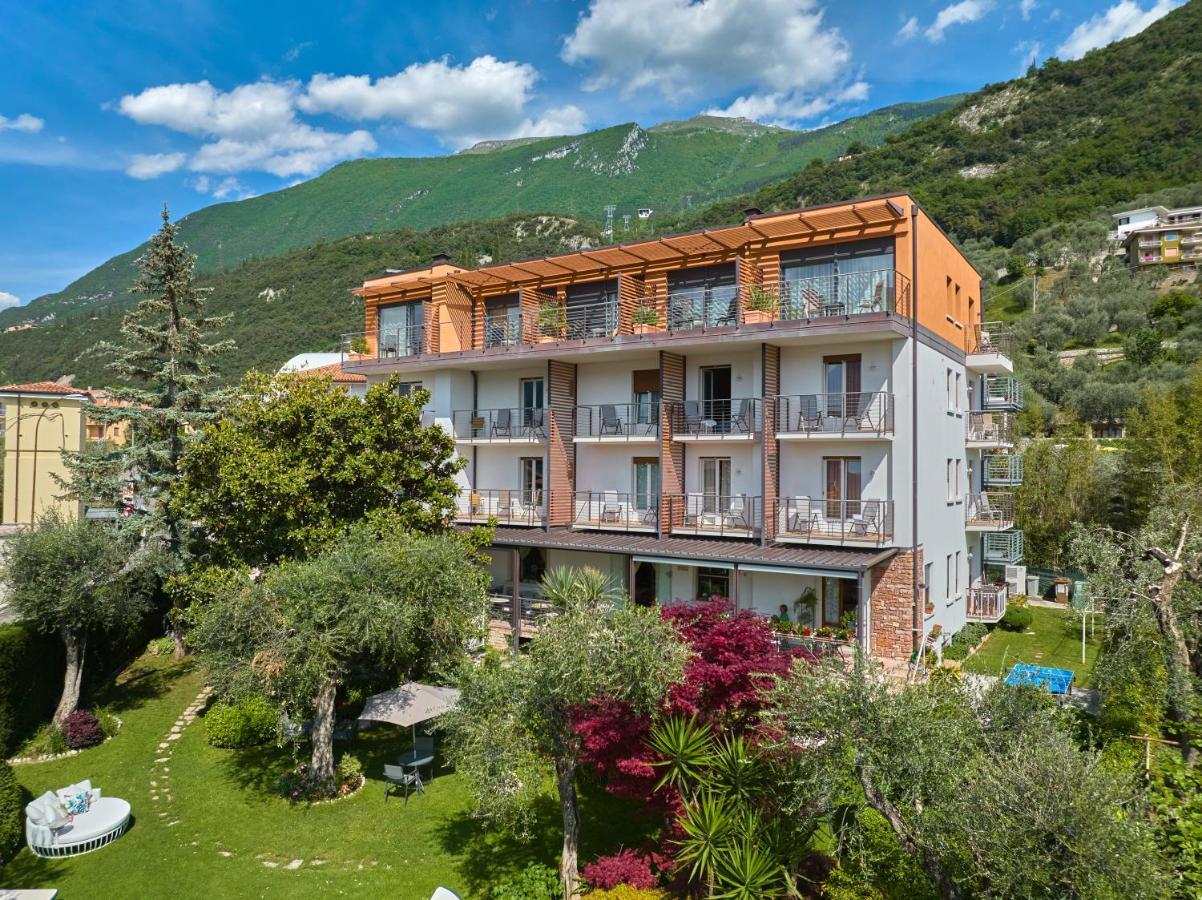 Eco Hotel Ariston Мальчезине Экстерьер фото